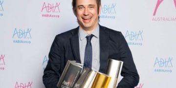 언론인 트렌트 달튼, 첫 소설로 ‘ABIA Book of the Year’ 수상