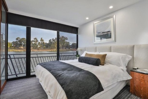 여행자 숙소용 럭셔리 주거용 보트, 새롭게 부상하고 있다