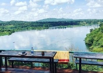 The world’s best backpacker bars(in spectacular locations)