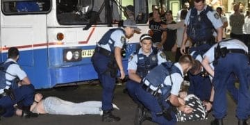Lockout Laws의 시드니 도심 폭력사건 예방 효과 ‘의문’