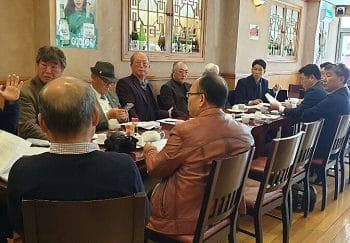 “일본 아베 정권의 부당한 경제침략 행위를 강력히 규탄한다!”