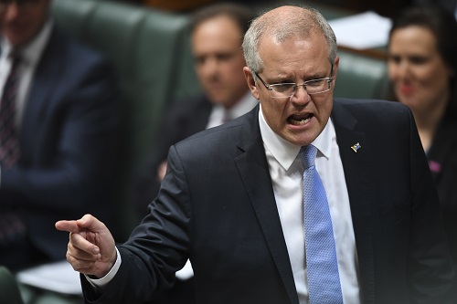 연립 정부의 이민자 제한 움직임, 지지도 하락으로 나타나