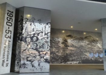 달링하버에 한국전쟁 참전용사 대형 이미지 전시…..6.25 70주년 기념 ‘한국전쟁에서의 호주인’, ICC에서 야외전시로 추가 개최