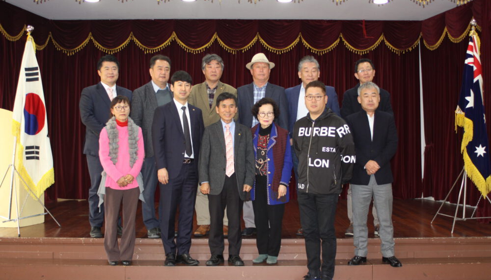 “따뜻한 한끼”, “후원금”, “물품지원” 방법은 달라도 마음은 하나 코로나19 극복에 언제라도 다시 함께 하겠다.