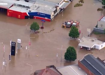 호주 동부 지역을 휩쓴 엄청난 규모의 강우량… 비가 많이 내리는 이유는