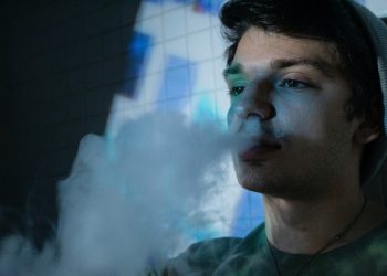 NSW 각 학교 학생들의 교내 ‘베이핑 문제’ 심각… 교육부, 실태파악 나서