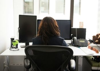 호주 전 산업 부문에서 성별 임금격차 ‘뚜렷’… 해결 위한 조치는?