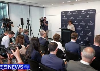 위험 수준 상태의 경제 상황… “기준금리 변화, 결정적 영향 미칠 것”