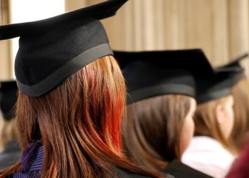 대학생들이 가장 많이 선택하는 대학원 과정은 ‘건강’ 및 관련 분야