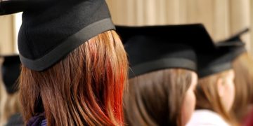 대학생들이 가장 많이 선택하는 대학원 과정은 ‘건강’ 및 관련 분야