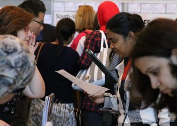 “자원봉사 또는 일자리 직접 체험 통한 미래 직업 선택의 기회…”