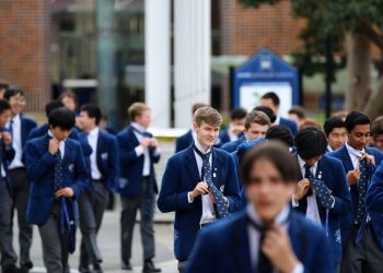 내집 마련은 ‘bank of Mum ans Dad’, 사립 학비는 ‘bank of Nan and Pop’