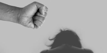 가정폭력 수위 심각… 파트너 살해자, 사법 시스템 제재 최소 2회 이상