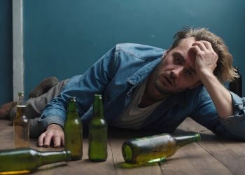 위험 수준의 Domestic violence… 가해 남성의 3분의 1, “술에 취해서”