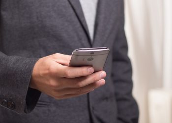 가정폭력 가해 범죄자들, 파트너 감시 위해 GPS 추적 장치 사용
