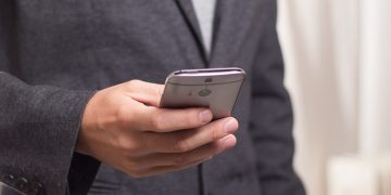 가정폭력 가해 범죄자들, 파트너 감시 위해 GPS 추적 장치 사용
