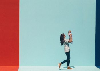 Babynomics… 자녀 출산, 개인은 물론 국가 경제에도 바람직한 반면…