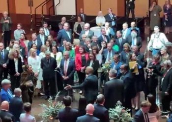 찰스 국왕에 ‘의문의 1패(?)’ 안긴 소프 의원, ‘비난 동의안’ 직면할 듯