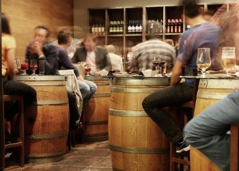 호주 역사 상식- 화폐로 기능했던 Rum에서 무알코올 와인에 이르기까지