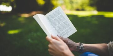 과거를 이해하는 또 다른 방식… 8 Historical Fiction Books