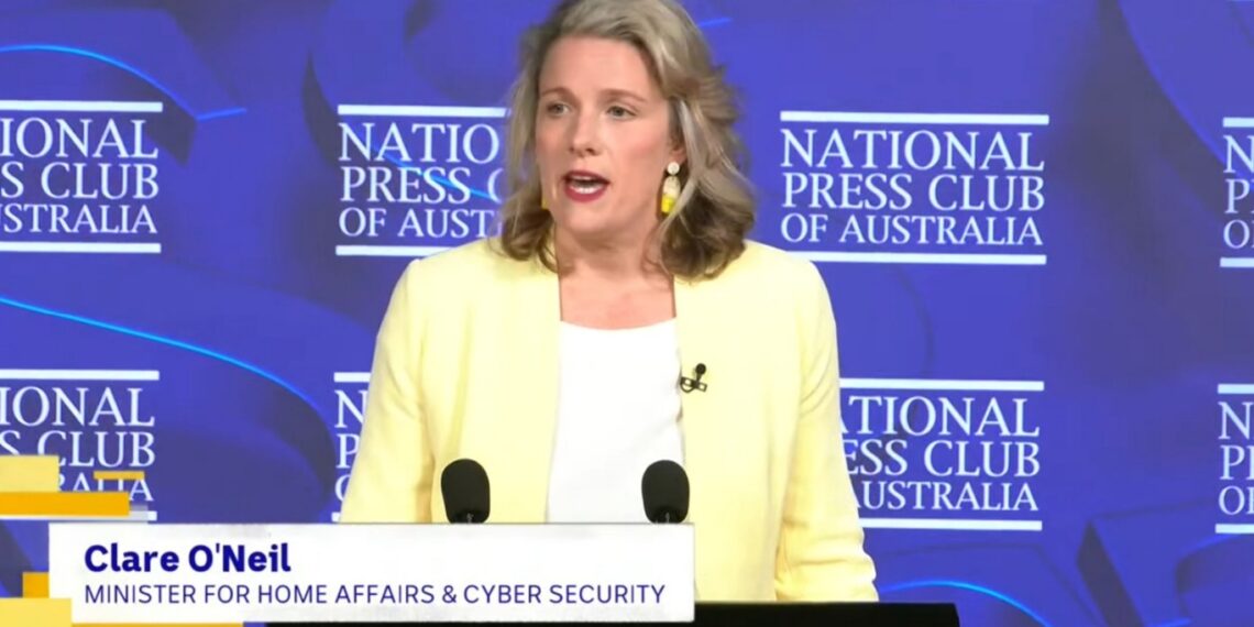 임시 거주자도 포함 외국인, 주택 구매 2년간 금지. 16일 클레어 오닐(Clare O’Neil) 공식 발표