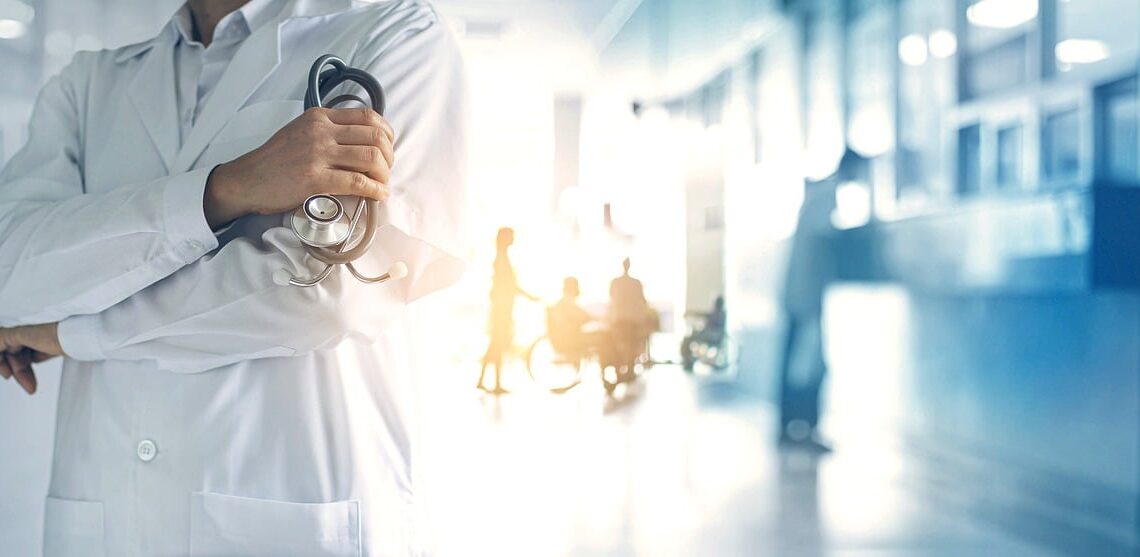 피터 더튼(Peter Dutton), 공공 부문 감출 선언. 메디케어 확대 재원 마련 가능할까?