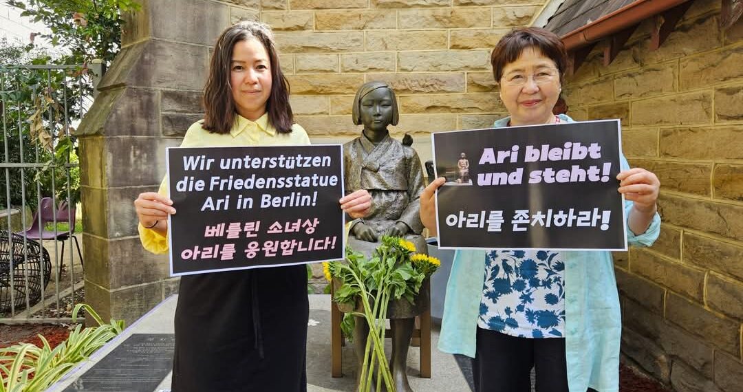 시드니 ‘평화의 소녀상’ 찾은 독일 활동가 모녀 “베를린 소녀상 반드시 지켜내야”