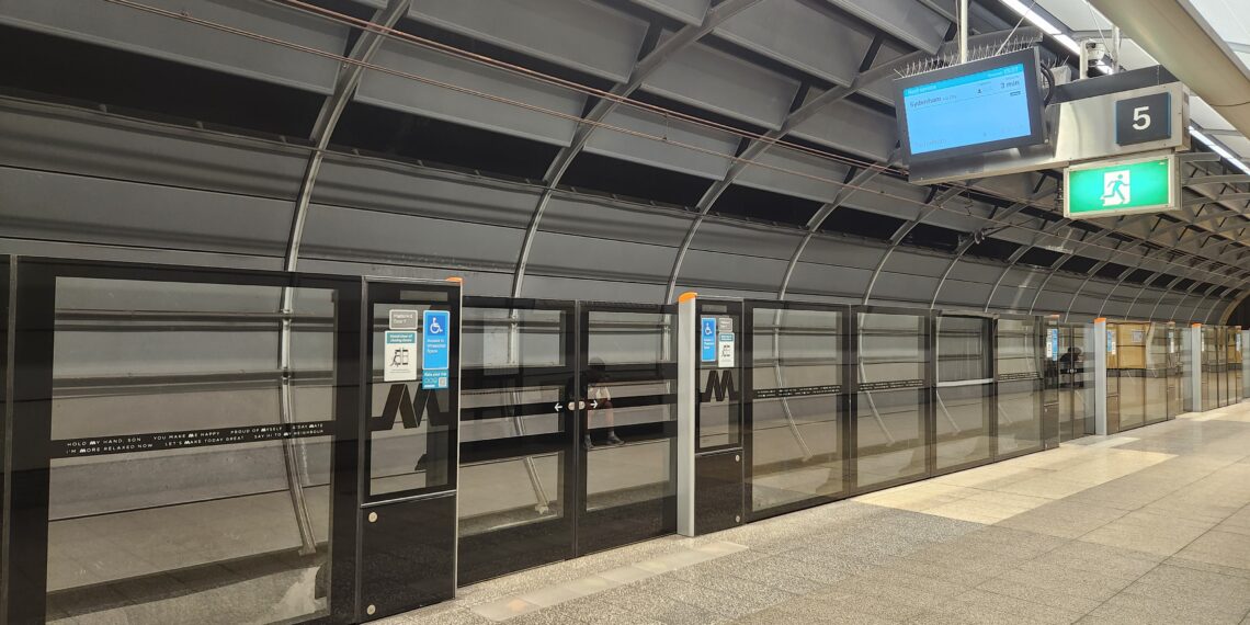 시드니, 또 열차 운행 중단 사태. 시민들 ‘외출 자제’ 권고