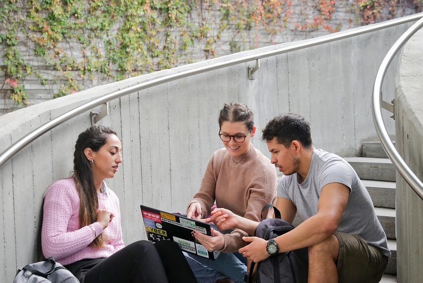 호주 대학, 세계 최고 대학 순위에 이름 올려. 멜번대학교가 세계 47위로 호주에서 가장 높은 순위