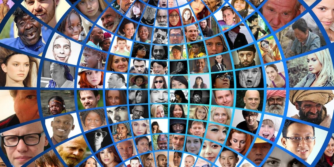 호주 대학가,기업의 DEI 논란. 강제 교육과 정책 후퇴로 논쟁 가열