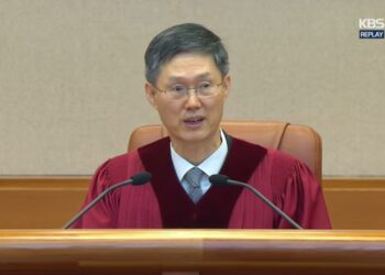 2025년 4월 4일 오전 11시 22분. 헌재 전원일치로 윤석열 파면