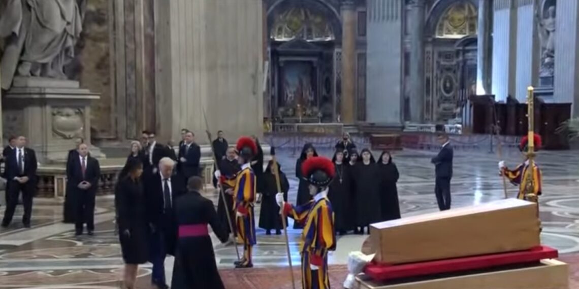 교황 프란치스코 장례미사:사랑으로 기억하다. 사람들 속에서 열린 마음으로 함께 했던 교황