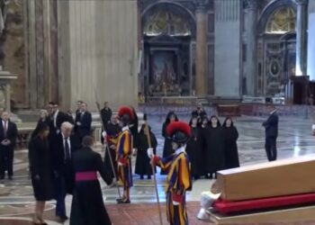 교황 프란치스코 장례미사:사랑으로 기억하다. 사람들 속에서 열린 마음으로 함께 했던 교황