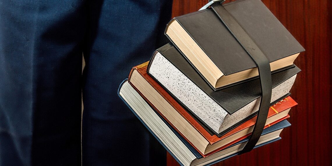 뉴잉턴 칼리지 남녀공학 전환 두고 재학생 소송 제기. 법원, 학교 손 들어주며 판결 마무리