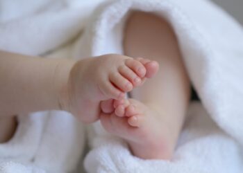 중국,인도계 이민자 출산 성비 이상. 아들 출산 비율 과도하게 높아, 여아 임신 중단 의혹