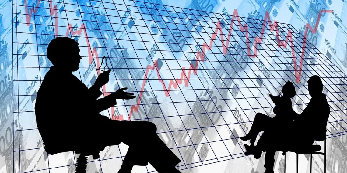 “초과 수퍼세는 대참사, 지옥 같은 혼란 올 것” 부자 은퇴자들, 자산 매각 검토