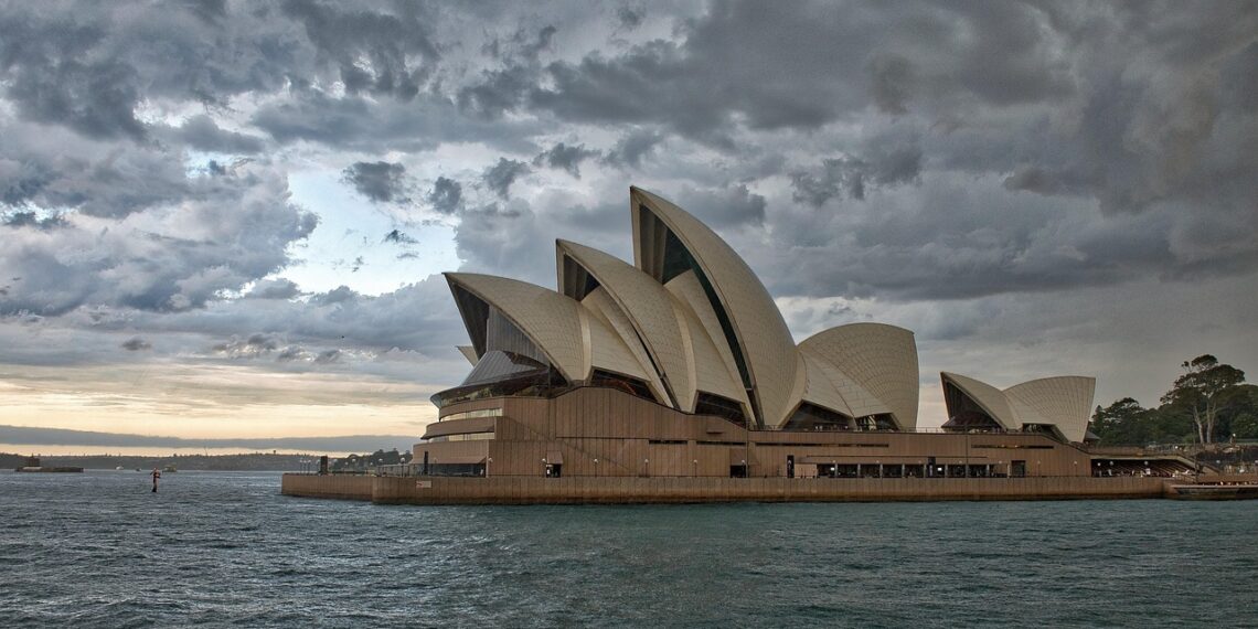 거센 비 지나도 시드니 하늘 여전히 흐림, 40mm 폭우 뒤 또 흐린 날씨, 소나기 이어져