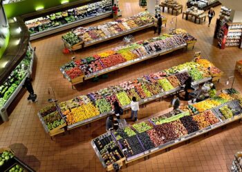 Woolworths, 가격 인하 캠페인 확대. 생활필수품 700여 종에 최저가 적용
