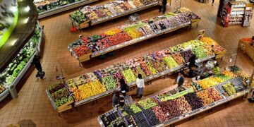 Woolworths, 가격 인하 캠페인 확대. 생활필수품 700여 종에 최저가 적용