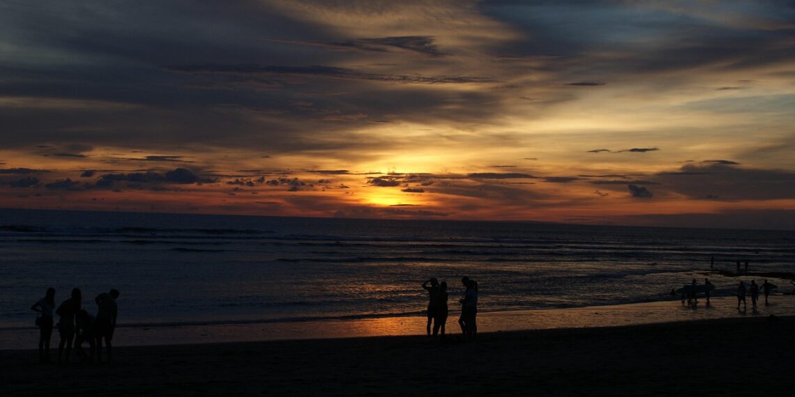 발리서 숨진 호주 청년, 심장 사라진 채 송환. 유족 울분, 법의학 절차 논란
