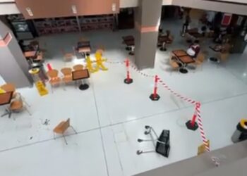 채스우드 쇼핑센터서 13세 소녀 체포, 윗층에서 트롤리 던져 59세 남성 부상