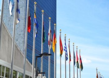 알바니즈 유엔서 팔레스타인 국가로 인정, 트럼프와 양자 회담 끝내 불발