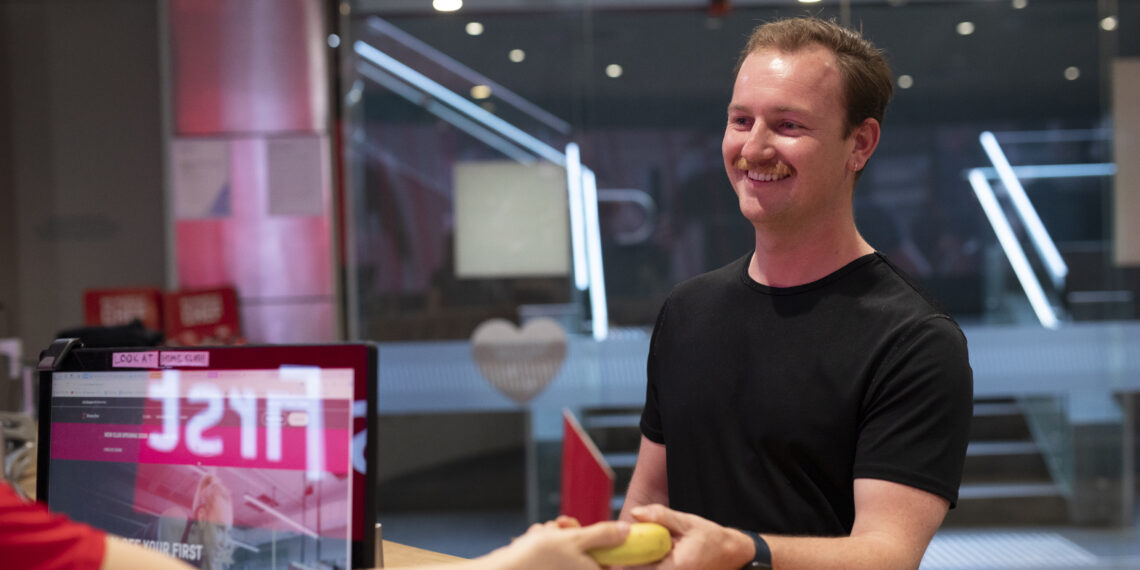 바나나 가져가면 운동 무료, 호주 전역서 ‘바나나 짐 패스(gym pass)’ 재개