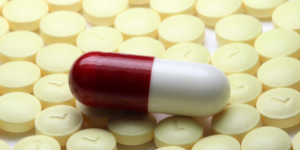 약물 혼용 실수, 생명 위협할 수 있다. 노인, 만성질환자, 약물 관리 주의 절실