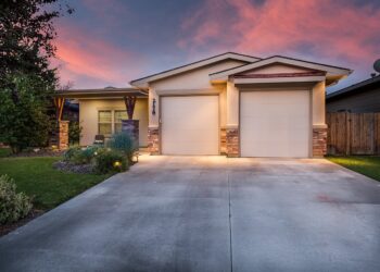 집값 상승으로 보통 가정도 ‘서류상 백만장자’ 등극, 외곽 지역까지 확산된 100만달러 클럽