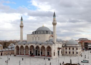 고밀도 주거 부지, 모스크 건설 추진 논란. 페어필드 지역 주민,시장 강력 반발