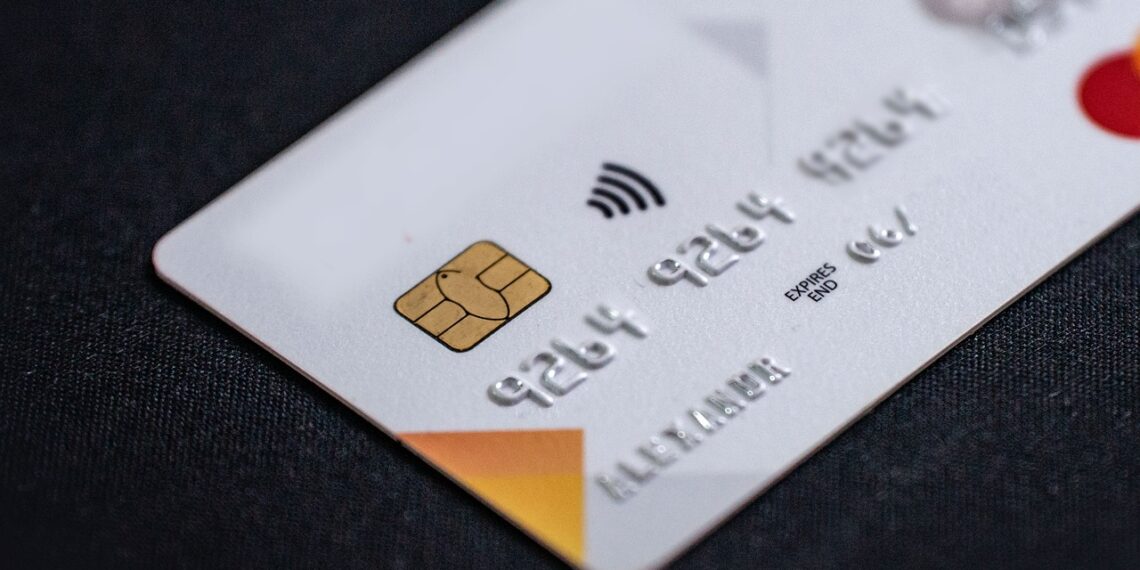 임금 상승률 3.4%로 안정세 유지, 물가 상승률보다 소폭 앞서 구매력 증가