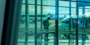 트럼프 , ESTA 규정 대폭 강화. 비자면제 국가에 SNS 제출 요구