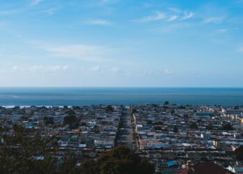 금리 인상 가능성 여전하지만 안정세 전망, 시드니 주요 지역은 주택 인허가 급감