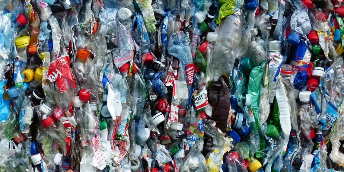 집 안 미세플라스틱 줄이는 간단한 생활법, 매일 쓰는 생활용품 속 작은 위험 확인